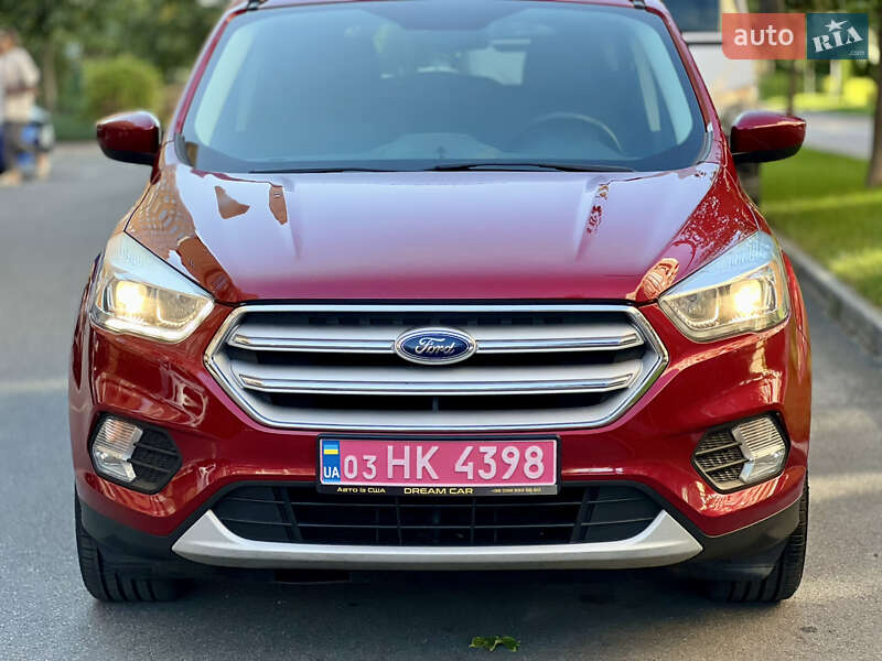 Внедорожник / Кроссовер Ford Escape 2018 в Киеве