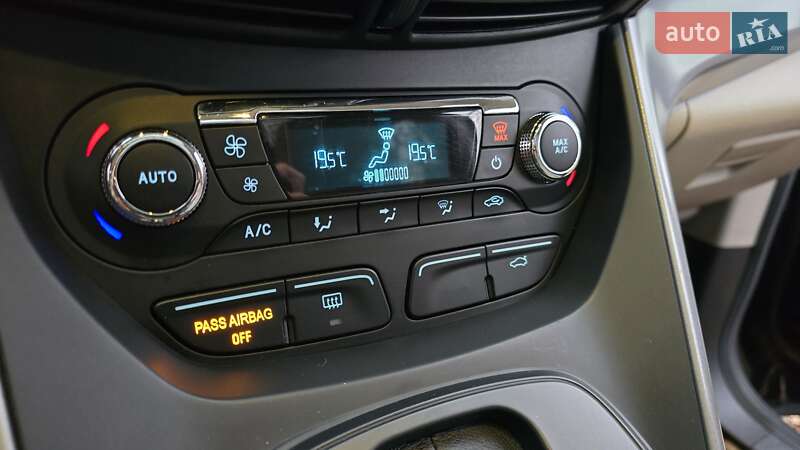 Внедорожник / Кроссовер Ford Escape 2015 в Львове