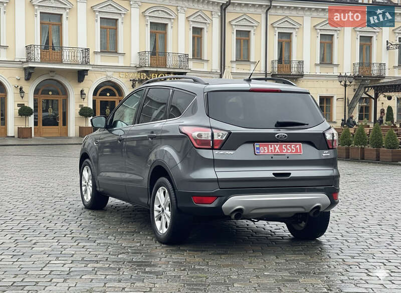 Внедорожник / Кроссовер Ford Escape 2017 в Львове