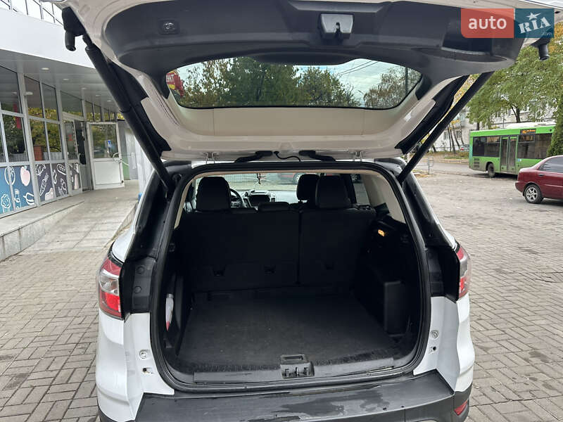 Внедорожник / Кроссовер Ford Escape 2018 в Житомире