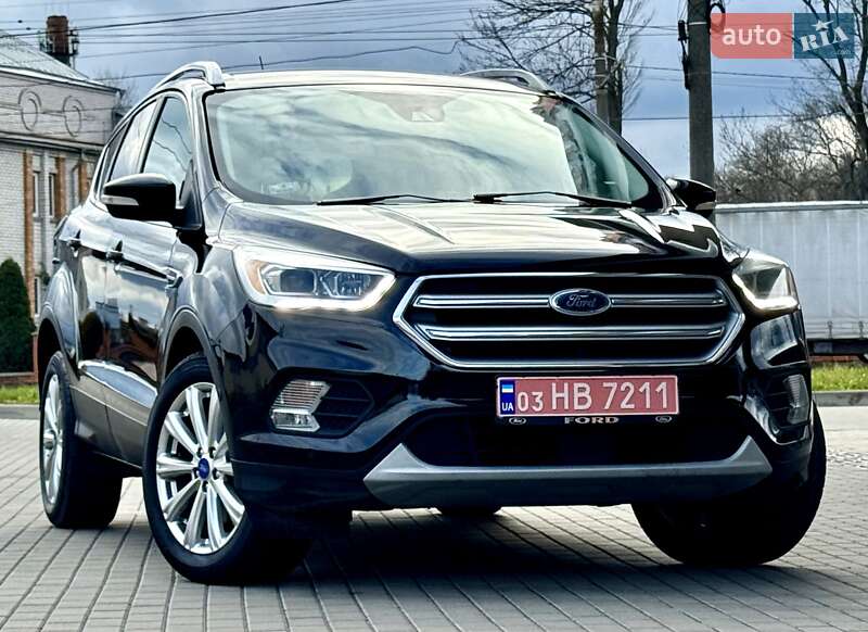 Внедорожник / Кроссовер Ford Escape 2017 в Житомире
