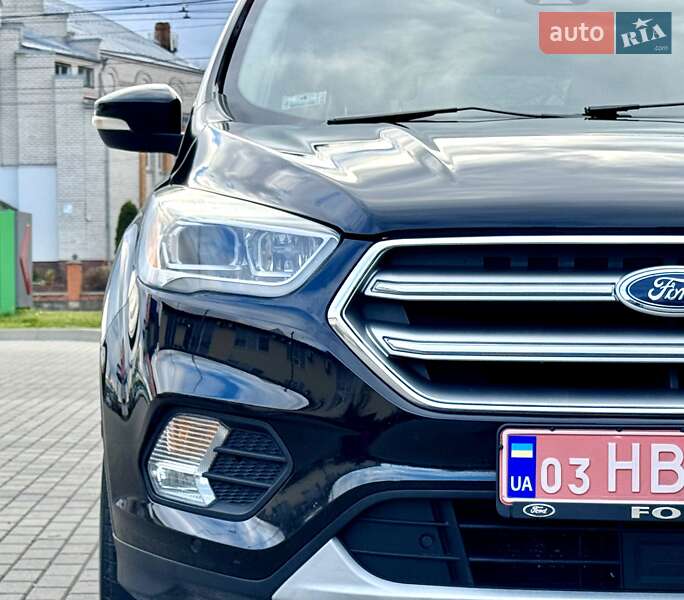 Внедорожник / Кроссовер Ford Escape 2017 в Житомире