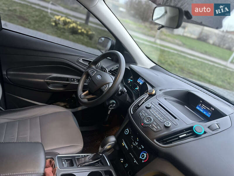 Позашляховик / Кросовер Ford Escape 2016 в Кропивницькому