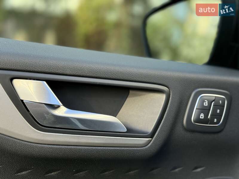 Внедорожник / Кроссовер Ford Escape 2019 в Ивано-Франковске фото 23 Внедорожник / Кроссовер Ford Escape 2019 в Ивано-Франковске