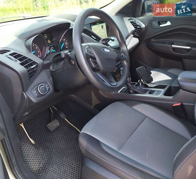 Внедорожник / Кроссовер Ford Escape 2017 в Ровно фото 17 Внедорожник / Кроссовер Ford Escape 2017 в Ровно
