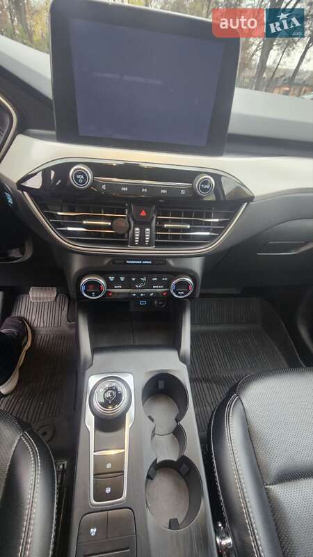 Внедорожник / Кроссовер Ford Escape 2021 в Каменском