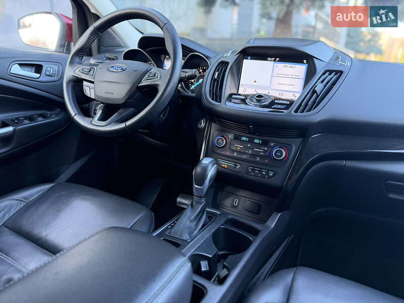 Внедорожник / Кроссовер Ford Escape 2019 в Ровно