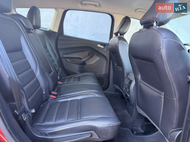 Внедорожник / Кроссовер Ford Escape 2019 в Ровно