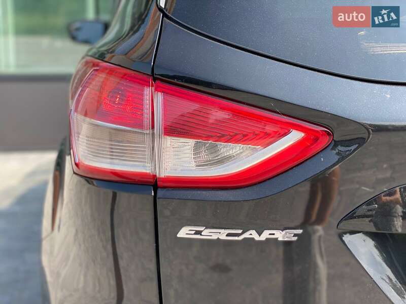 Внедорожник / Кроссовер Ford Escape 2015 в Киеве
