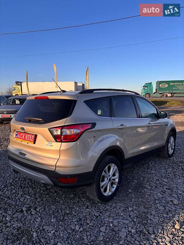 Позашляховик / Кросовер Ford Escape 2018 в Львові