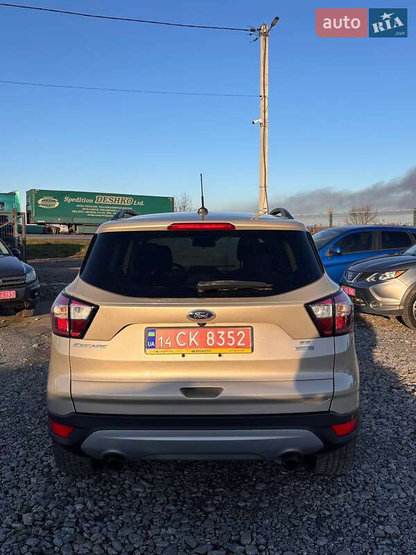 Позашляховик / Кросовер Ford Escape 2018 в Львові
