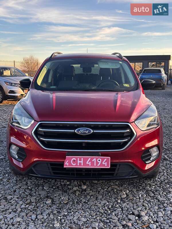 Позашляховик / Кросовер Ford Escape 2017 в Львові