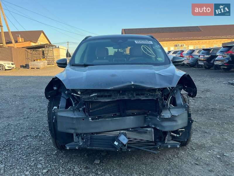 Позашляховик / Кросовер Ford Escape 2020 в Луцьку