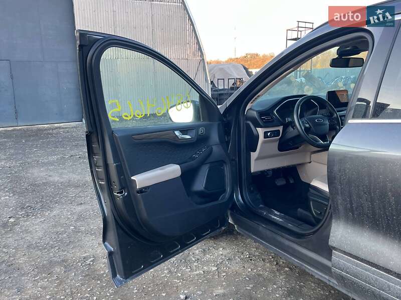 Позашляховик / Кросовер Ford Escape 2020 в Луцьку