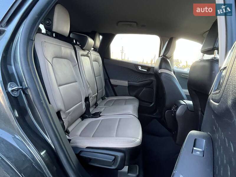 Позашляховик / Кросовер Ford Escape 2020 в Луцьку