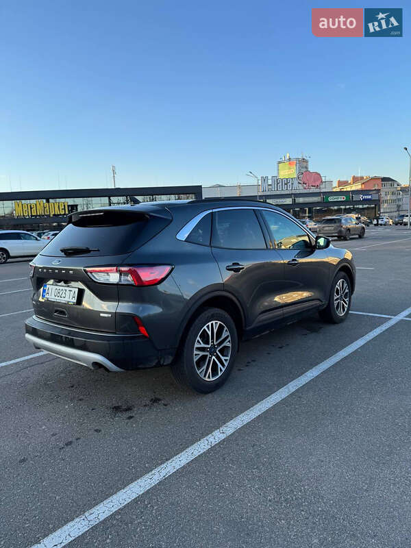 Внедорожник / Кроссовер Ford Escape 2020 в Киеве