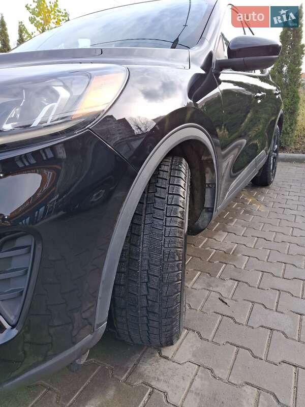 Внедорожник / Кроссовер Ford Escape 2020 в Тернополе