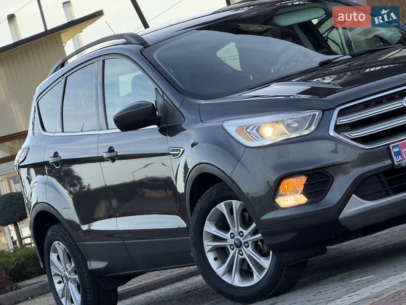 Позашляховик / Кросовер Ford Escape 2017 в Дрогобичі