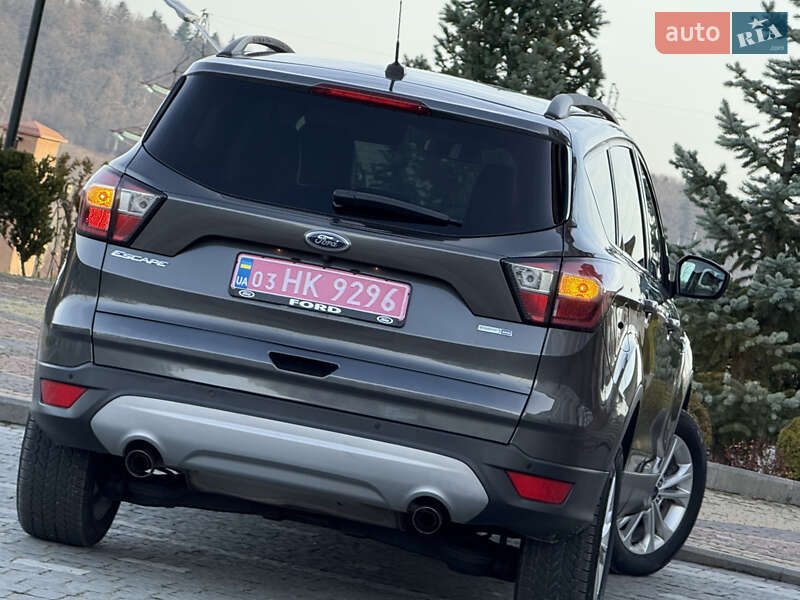 Позашляховик / Кросовер Ford Escape 2017 в Дрогобичі