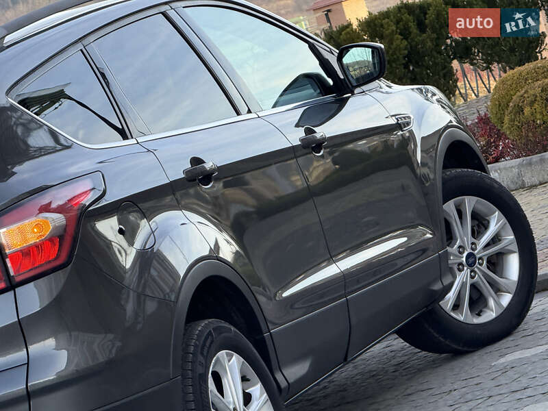 Позашляховик / Кросовер Ford Escape 2017 в Дрогобичі