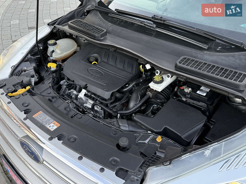 Позашляховик / Кросовер Ford Escape 2017 в Дрогобичі