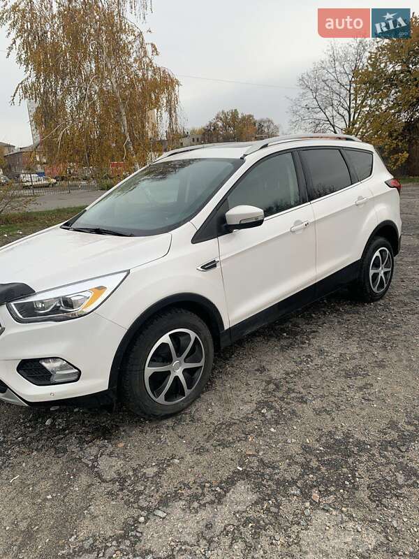 Внедорожник / Кроссовер Ford Escape 2019 в Харькове
