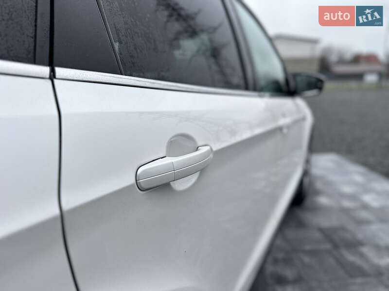 Внедорожник / Кроссовер Ford Escape 2015 в Виннице