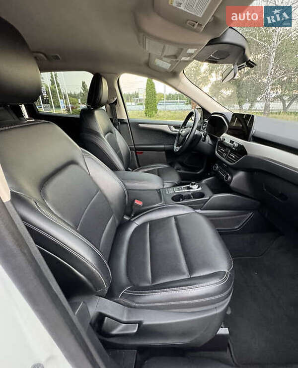 Внедорожник / Кроссовер Ford Escape 2020 в Одессе