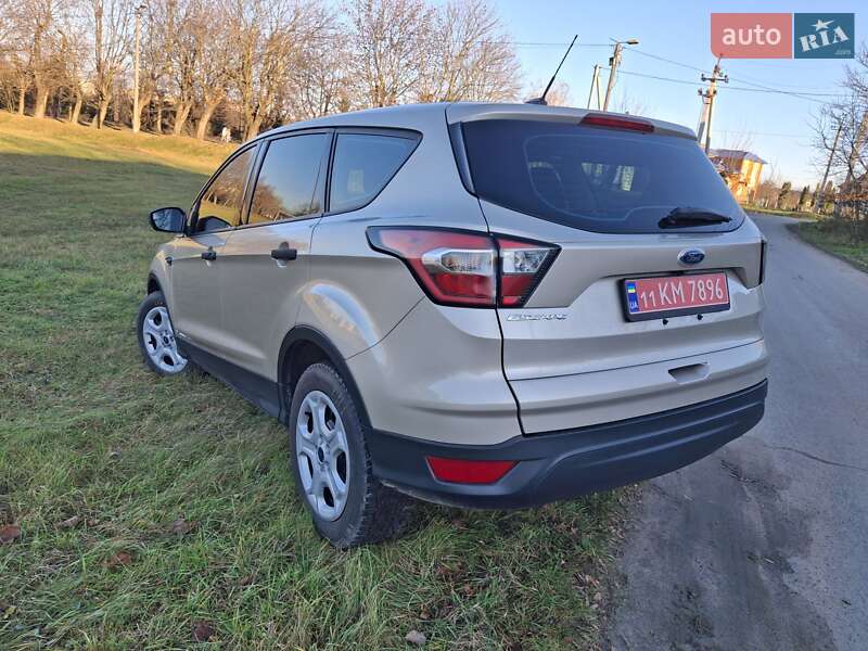 Внедорожник / Кроссовер Ford Escape 2018 в Изяславе