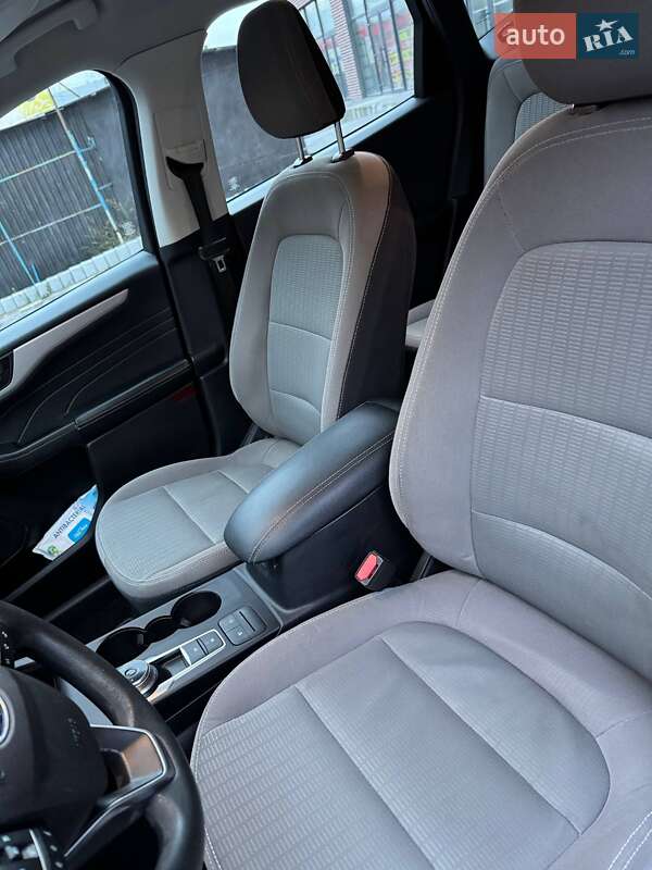 Позашляховик / Кросовер Ford Escape 2021 в Тернополі