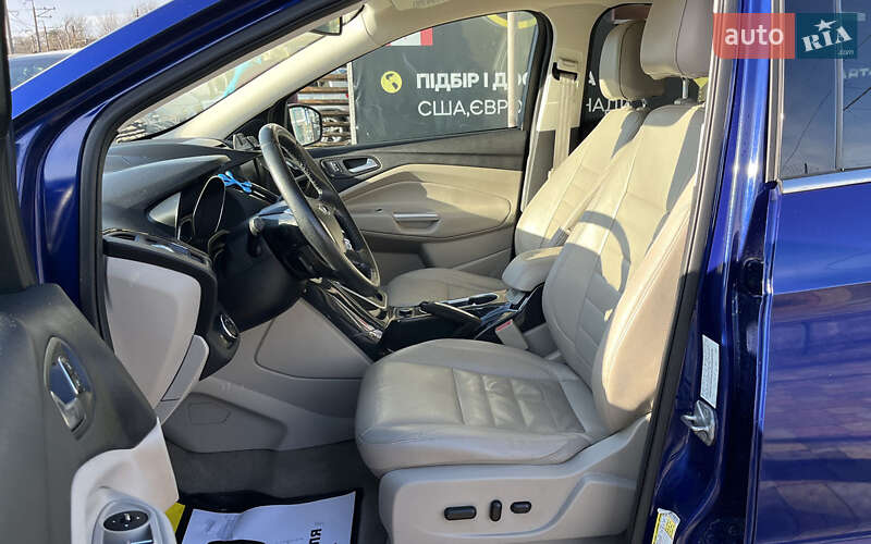 Внедорожник / Кроссовер Ford Escape 2013 в Стрые