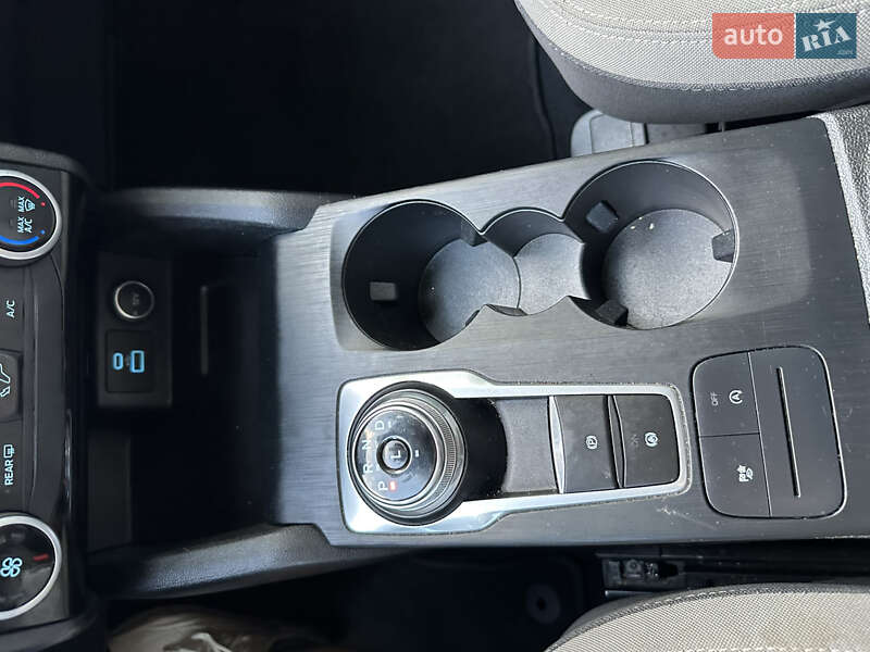 Позашляховик / Кросовер Ford Escape 2021 в Києві