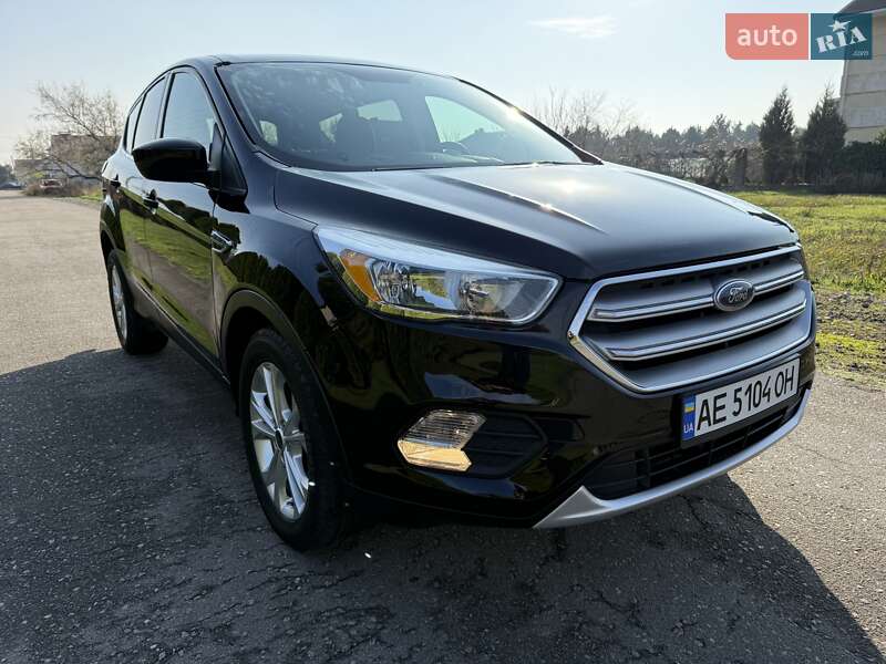 Внедорожник / Кроссовер Ford Escape 2017 в Днепре