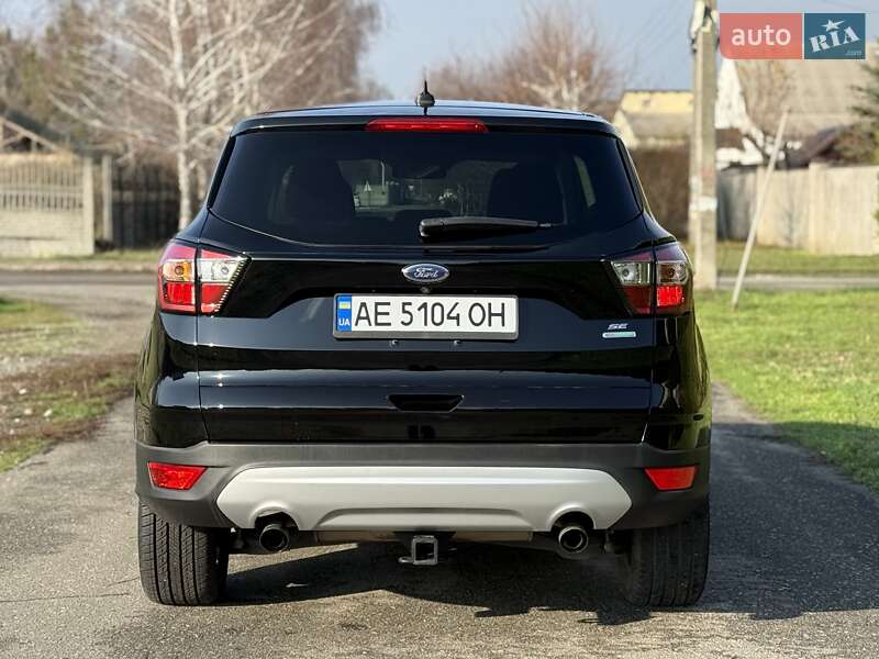 Внедорожник / Кроссовер Ford Escape 2017 в Днепре