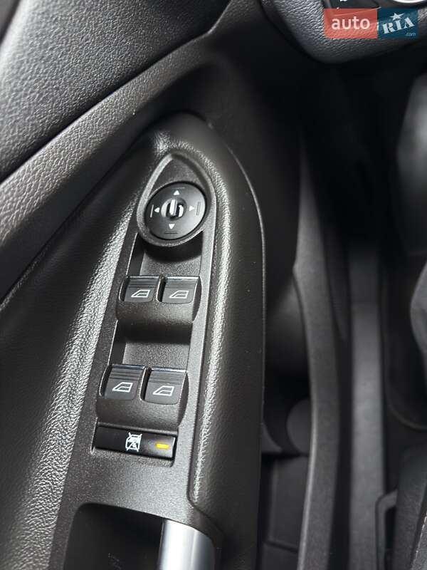 Внедорожник / Кроссовер Ford Escape 2015 в Чернигове фото 11 Внедорожник / Кроссовер Ford Escape 2015 в Чернигове