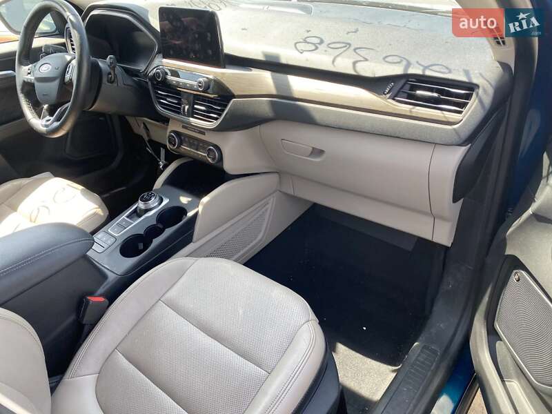 Внедорожник / Кроссовер Ford Escape 2020 в Львове