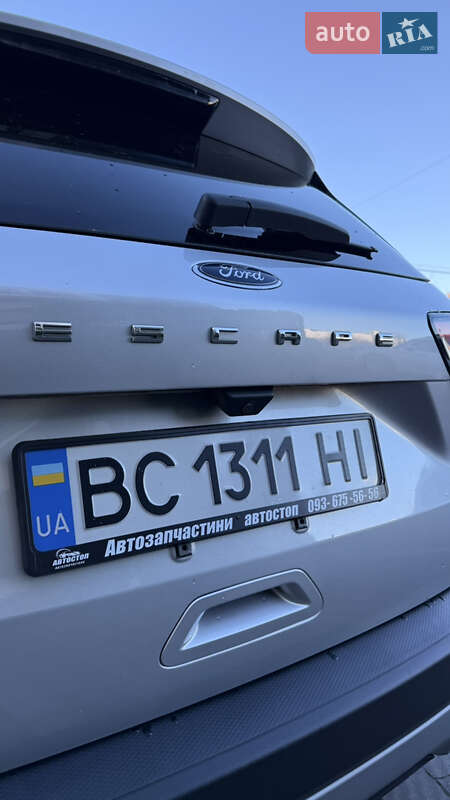 Позашляховик / Кросовер Ford Escape 2020 в Стрию