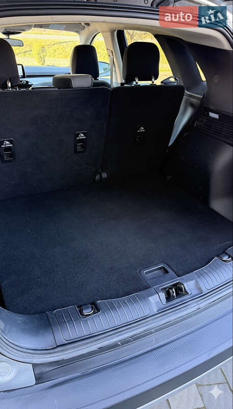 Позашляховик / Кросовер Ford Escape 2020 в Стрию