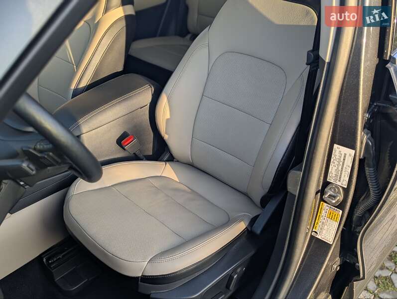 Позашляховик / Кросовер Ford Escape 2020 в Харкові