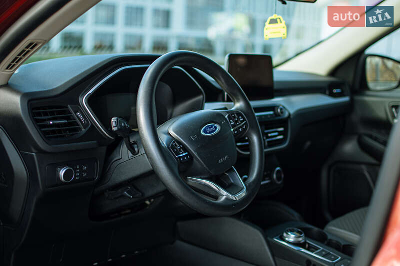 Внедорожник / Кроссовер Ford Escape 2019 в Львове