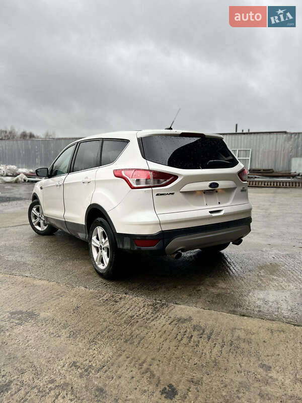 Внедорожник / Кроссовер Ford Escape 2015 в Шепетовке