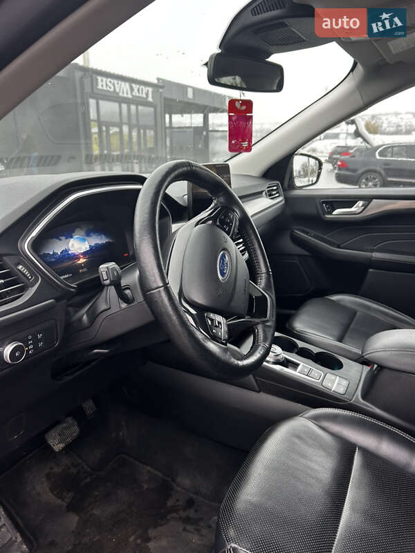 Внедорожник / Кроссовер Ford Escape 2021 в Золочеве