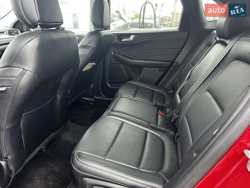 Внедорожник / Кроссовер Ford Escape 2021 в Золочеве