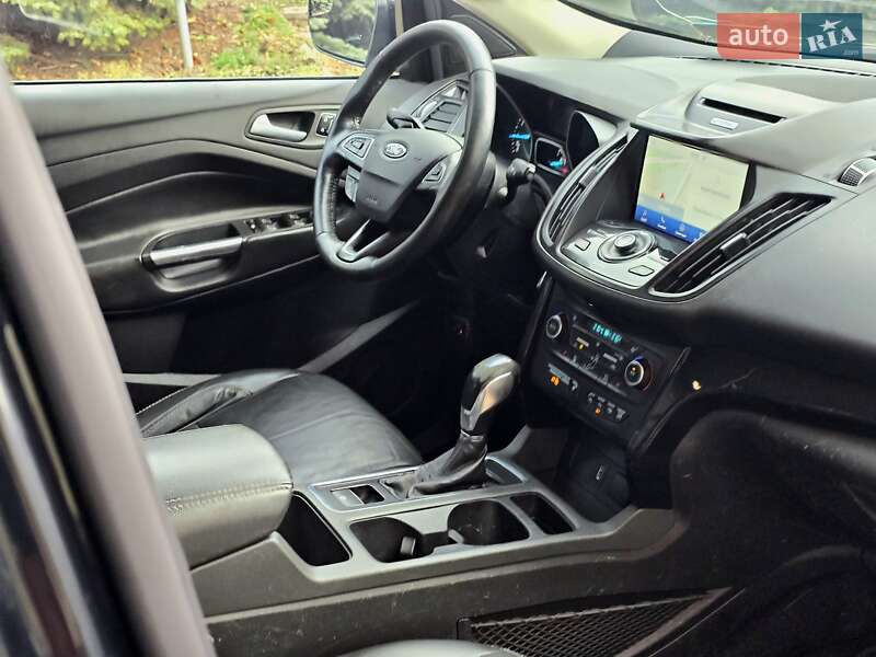 Внедорожник / Кроссовер Ford Escape 2017 в Харькове