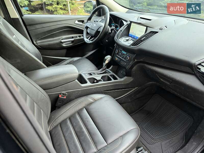Внедорожник / Кроссовер Ford Escape 2017 в Харькове