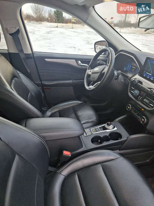 Внедорожник / Кроссовер Ford Escape 2019 в Одессе