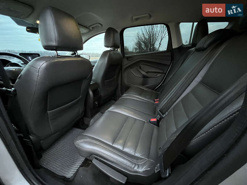 Внедорожник / Кроссовер Ford Escape 2015 в Умани