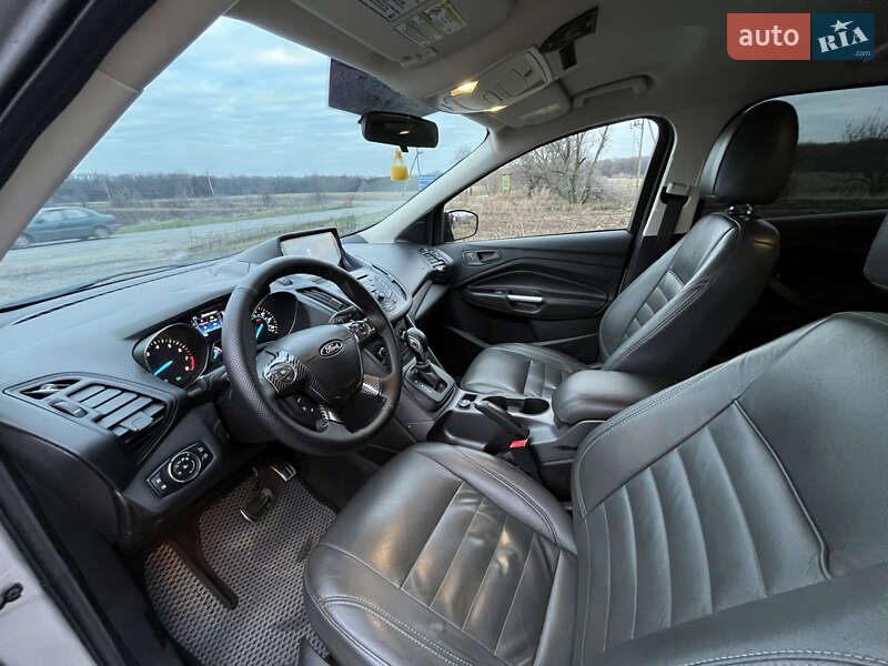 Внедорожник / Кроссовер Ford Escape 2015 в Умани