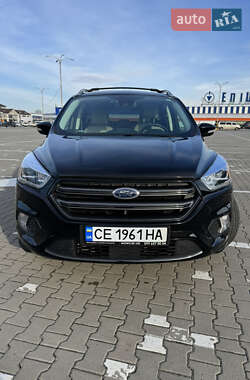 Внедорожник / Кроссовер Ford Escape 2017 в Черновцах
