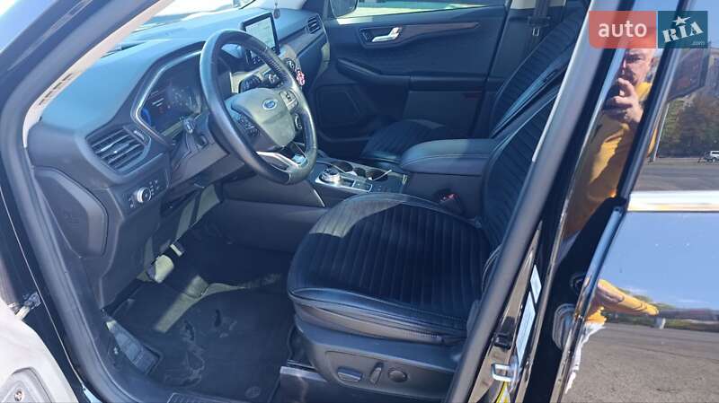 Внедорожник / Кроссовер Ford Escape 2020 в Одессе